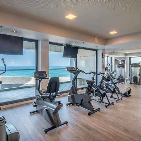 Front Of Beach Next Ritz Hotel - 3 Bedroom& 3 Bathroom Herzelia 외부 사진