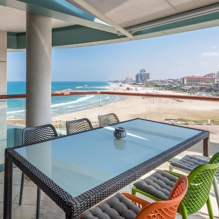 Front Of Beach Next Ritz Hotel - 3 Bedroom& 3 Bathroom Herzelia 외부 사진