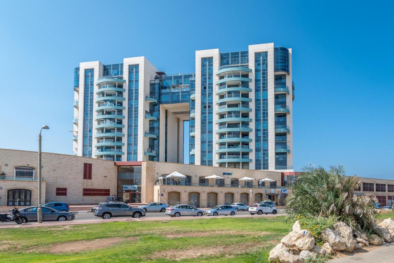 Front Of Beach Next Ritz Hotel - 3 Bedroom& 3 Bathroom Herzelia 외부 사진